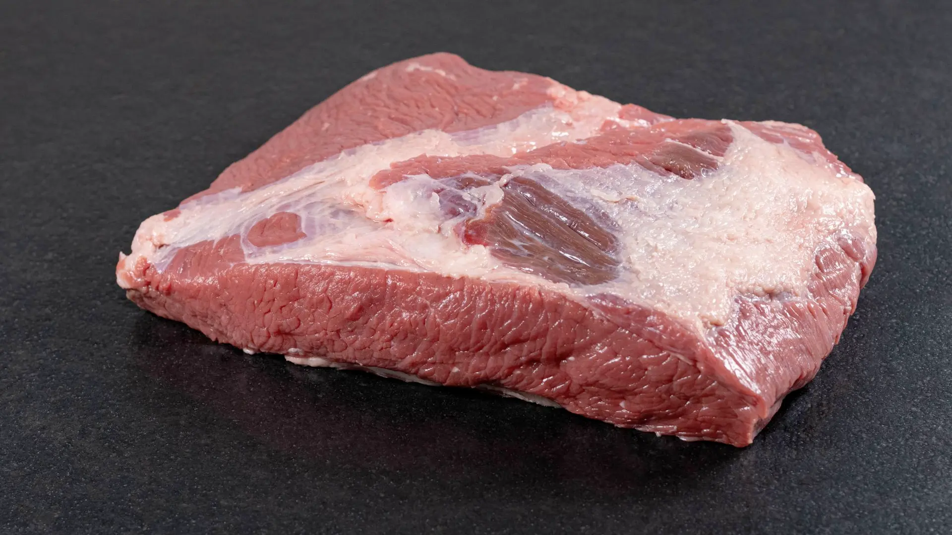 Meisterhafte Zubereitung: Rinderbrust im BBQ-Smoker für maximale Zartheit