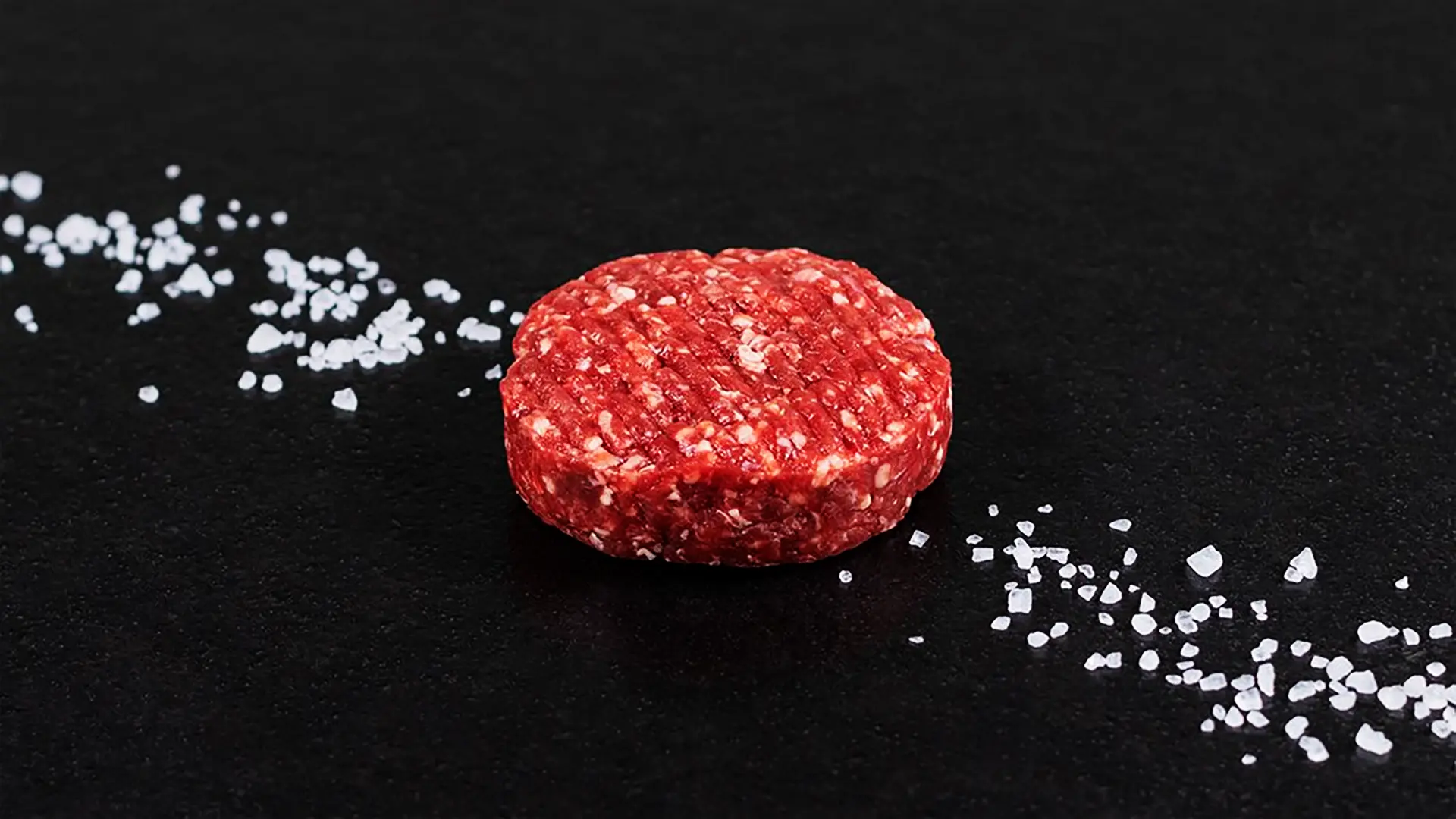 Reiner Fleischgenuss: Frisch gewolfte Burger Patties aus 100 Prozent Rindfleisch