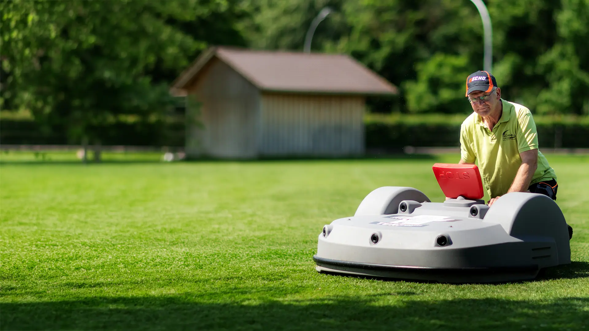 Pfarrkirchen Mähroboter - Autonome Großflächenpflege von ECHO Robotics und STIHL iMOW bei Land-, Forst- und Gartentechnik Schnell in Postmünster