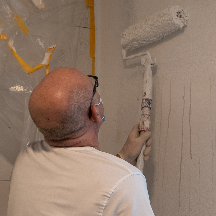 Antischimmelfarbe, lösemittelfrei, Schimmelschutzfarbe, Innenbereich, aufweisen, vorbehandeln, Vorbehandlung, Vorteile, schimmelgefährdet, Kombination, deckend, Lösemittel, Weichmacher, Pinsel, Roller, Innensilikatfarbe, Anleitung, Luftaustausch, Ausbreitung, forschen, Forschung, Umstände, Beratung, Fachmann, Information, Einwirkzeit, nachwaschen, saniert, Shop, Allergikerfreundlich, Mineralfarbe, hervorragend, Deckkraft, Zusatz, foggingaktiv, Substanz, Konservierungsmittel, baubiologisch, Schule, Kindergarten, öffentlich, Denkmalpflege, tragfähig, Silikatbeschichtung, Hochdeckend, Umweltschonend, Geruchsneutral, Allergiker, green-Label, Auszeichnung, nachhaltig, bestens, höchsten, Ansprüche, Anwender, Mittelpunkt, gleichzeitig, Lebensdauer, Ressourcen, Schonung, beitragen, allergenen, Stoffe, synthetisch, Nanomaterialien, formuliert, sensibilisierend, hautätzend, Rohstoffe, Organe, Dispersionsfarbe, haftet, Haftung, mineralisch, Elemente, Verhaftung, fehlen, Untergrundart, Beton, Zement, Gipskartonplatten