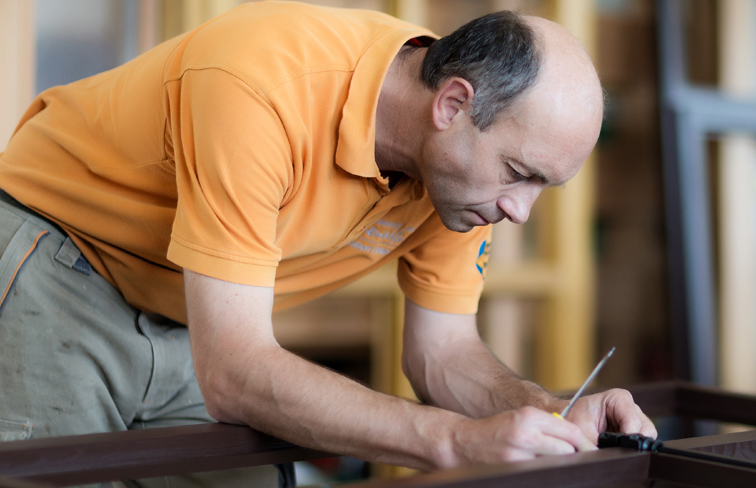 dual, Lehrberuf, Farbseparation, Bildreproduktion, CIP4, gestalten, neu, Webauftritt, innovativ, benutzerorientiert, Design, High End, turbulent, Zeit, Druckabwicklung, kompromisslos, Herstellungsprozess, durchgängig, Qualitätsmanagement, gewährleistet, Kontrollmechanismen, kalibriert, Eingabesystem, Ausgabesystem, Digitalproof, wichtig, technisch, Hilfsmittel, garantieren, Termindruck, gleichbleibend, hohes, Niveau, Druckerzeugnis, Kreativität, Erfahrung, Präzision, Umsetzungsphase, Beherrschung, professionell, Genauigkeit, Detail, erfolgreich, Umsetzung, aktiv, Kundenkontakt, gegenseitig, Informationsaustausch, ermöglichen, reibunglos, Ablauf, helfen, Fehler, vermeiden, Kontrollmedium, anspruchsvoll, Produktion, Kreativphase, Kontrollmittel, Abstimmung, Agentur, Auftraggeber, Einsatz, farbverbindlich, rechtsverbindlich, Medienstandard, ISO-Norm 12647-2, Leistung, Überblick, Bildretusche, High-End-Scan, entscheidend, optimal, Druckprozess, zuverlässig, individuell, Arbeitsschritt, notwendig