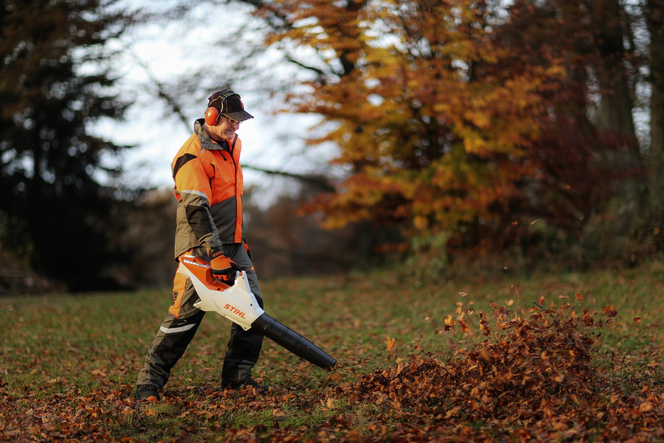 zwingend, erforderlich, Konzentriere, durchschnittlich, Ressourcen, zugreifen, Browser, Komponenten, CSS, JavaScript, erzielen, gutes, Ranking, Begriffe, ausrichtest, Standort, unterschiedlich, Regel, USA, URL-Prüftool, Search Console, Umstände, Beiträge, Crawlen, Indexieren, deaktivieren, Verzeichnis, ausschließen, Erscheinen, organisieren, Einrichten, Neuorganisation, hilfreich, logisch, Anordnung, Rest, verwerfen, langfristig, Beschreibend, verwenden, Navigationspfad, feststellen, nützlich, Domain, strukturiert, Daten, beeinflussen, Wörter, zufällig, Kennung, Thematisch, gruppieren, Art, Weise, auswirken, indexiert,  Ordner, Gruppieren, ähnlich, Themen, Thema, ändern, suchmaschinenfreundlich, E-Commerce-Website, URL-Struktur, Duplicate Content, reduzieren, kanonisch, Spamrichtlinie, Nutzerfreundlichkeit, beeinträchtigen, Crawling-Ressourcen, verschwenden, wichtig, Version, Kanonisierung, zugänglich, Promotion, Unterschied, Weiterleitung, bevorzugt, link, rel canonical Element, Sorgen, interessant, gestalten