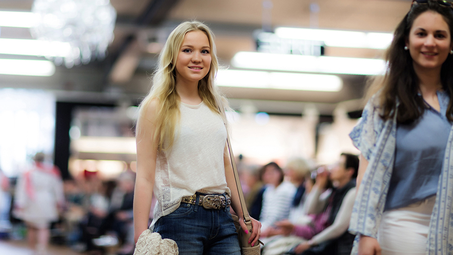 Strategie, nachhaltig, Erfolg, führen, Führungskräftetraining, Anspruch, Unternehmenserfolg, ergebnisorientiert, denken, bewusst, Ziel, Fokus, qualitativ, hochwertig, messbar, Leistung, Wert, Kundenfokus, Kompetenz, kreativ, Effizienz, Innovativ, Kalkulierbar, Struktur, Verstehen, Perfekt, richtig, Vorgehen, Kreativität, vordefiniert, Prozess, exzellent, Arbeit, Verständnis, Marktanalyse, Analyse, Mitbewerberanalyse, Entdeckung, Entwicklung, Lösung, Chance, günstig, Gelegenheit, Bestimmt, Aussicht, Grundstein, Projekt, Führung, Inhaber, Kopf, Modell, Stil, Kommunikationsmodell, Projektmodell, interne, menschlich, Seite, optimiert, Überzeugung, Symbiose, Kommunikationsweg, klar, Definition, festgelegt, erwarten, einhergehend, wegweisend, Zielsetzung, Eleganz, Trend, Zusammenarbeit, umgesetzt, maßgeblich, entscheidend, Full Service Werbeagentur, Analytik, analyein, auflösen, Wissenschaft, Durchführung, systematisch, Untersuchung, Sachverhalt, Faktor, Komponente, Trennung, erheben, Daten, Datenerhebung, Auswertung